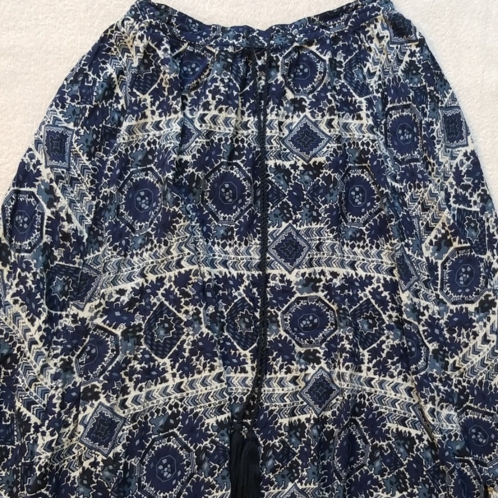 Hollister skirt - Picture 3 of 4